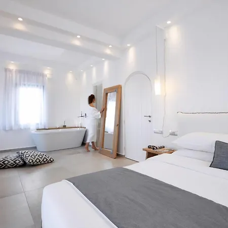 Lovely Santorini 3 Bedrooms Petra Private Pool Villa Karterádos